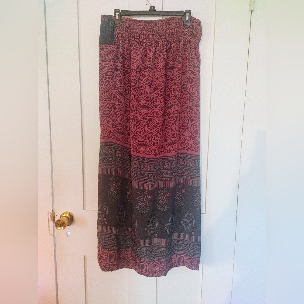 Long Skirt with pants lining